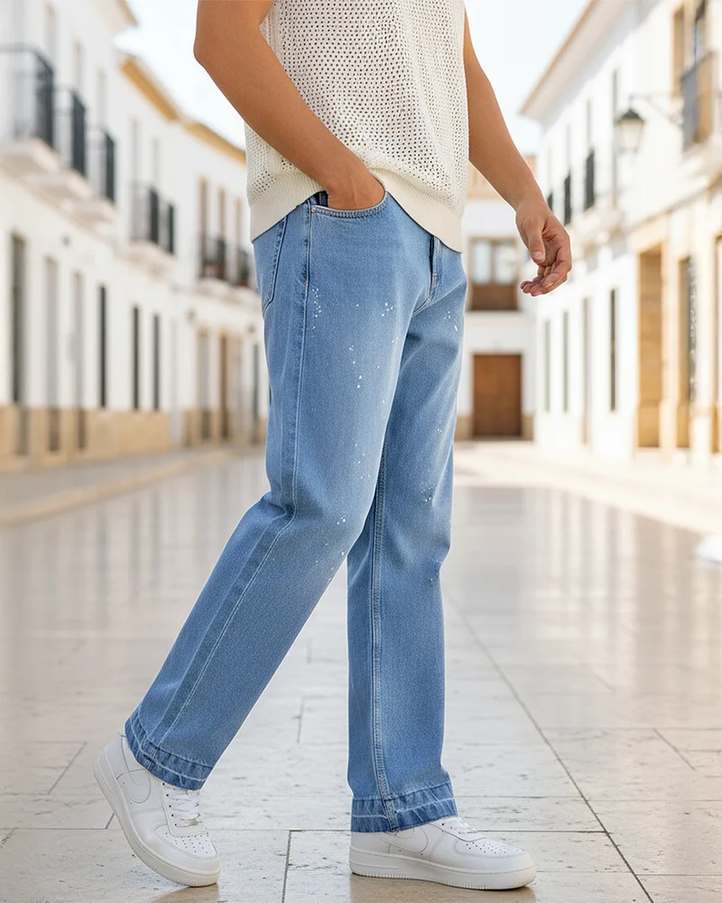 bewakoof Men's Light Blue Washed Straight Fit Mid-Rise Jeans